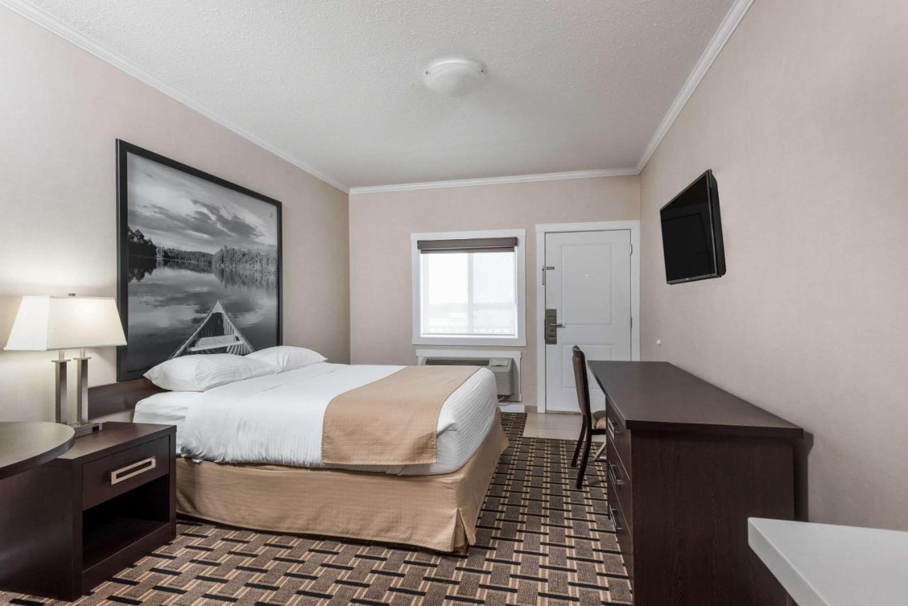 Super 8 By Wyndham Watrous Motel Eksteriør billede